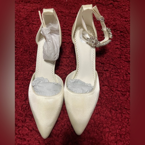 Loxley Heels - Picture 4 of 6